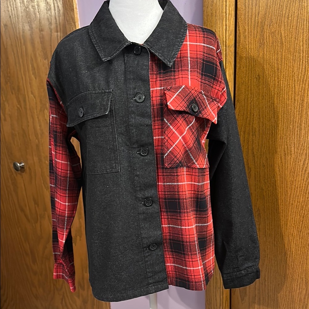 Steve Madden Red and Black Plaid Button-Up Shirt size medium.